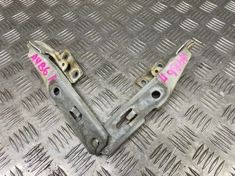 Петли капота Audi A4 B6