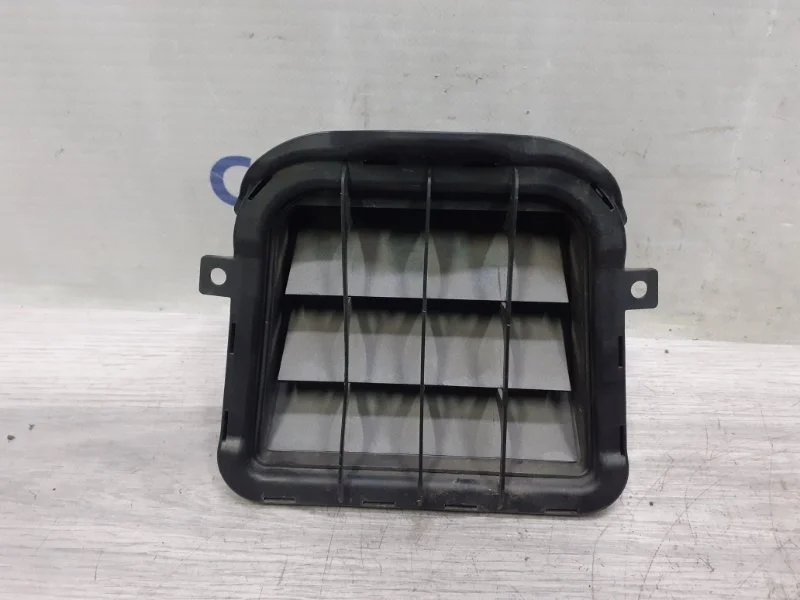 Решетка вентиляционная Audi Q5 8K0819161C 8R 2.0T CNC, задняя