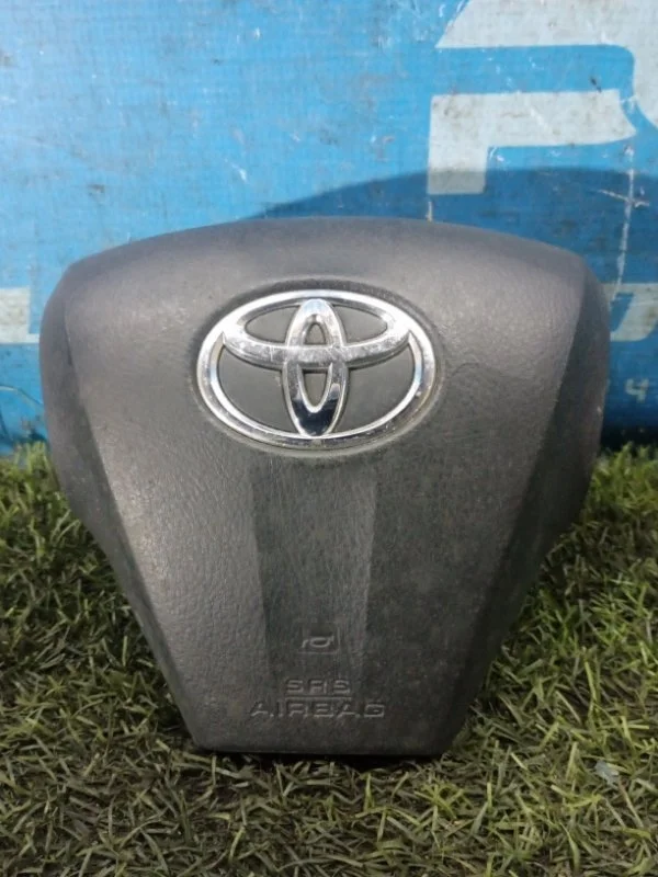 Подушка безопасности в руль Toyota Auris E15
