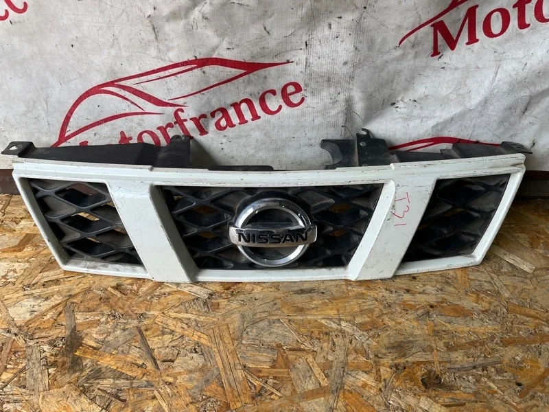 Решетка радиатора Nissan X-Trail 2007-2011 62310JG40A T31