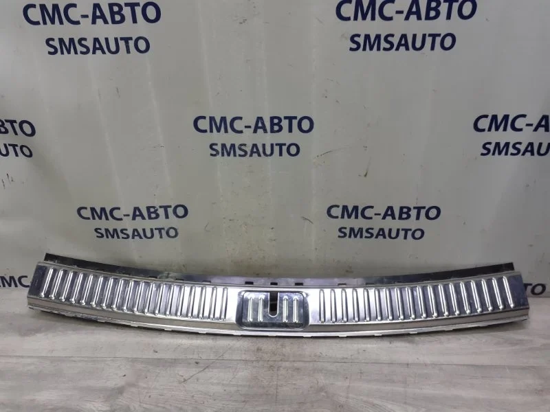 Накладка замка багажника Volkswagen Touareg 7P0863459F NF, задняя