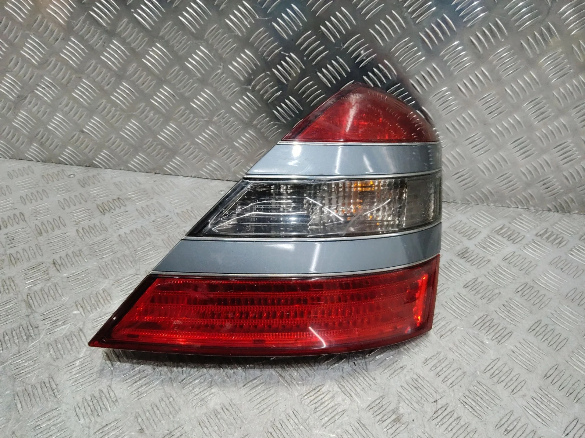 фонарь задний правый Mercedes-Benz S W221