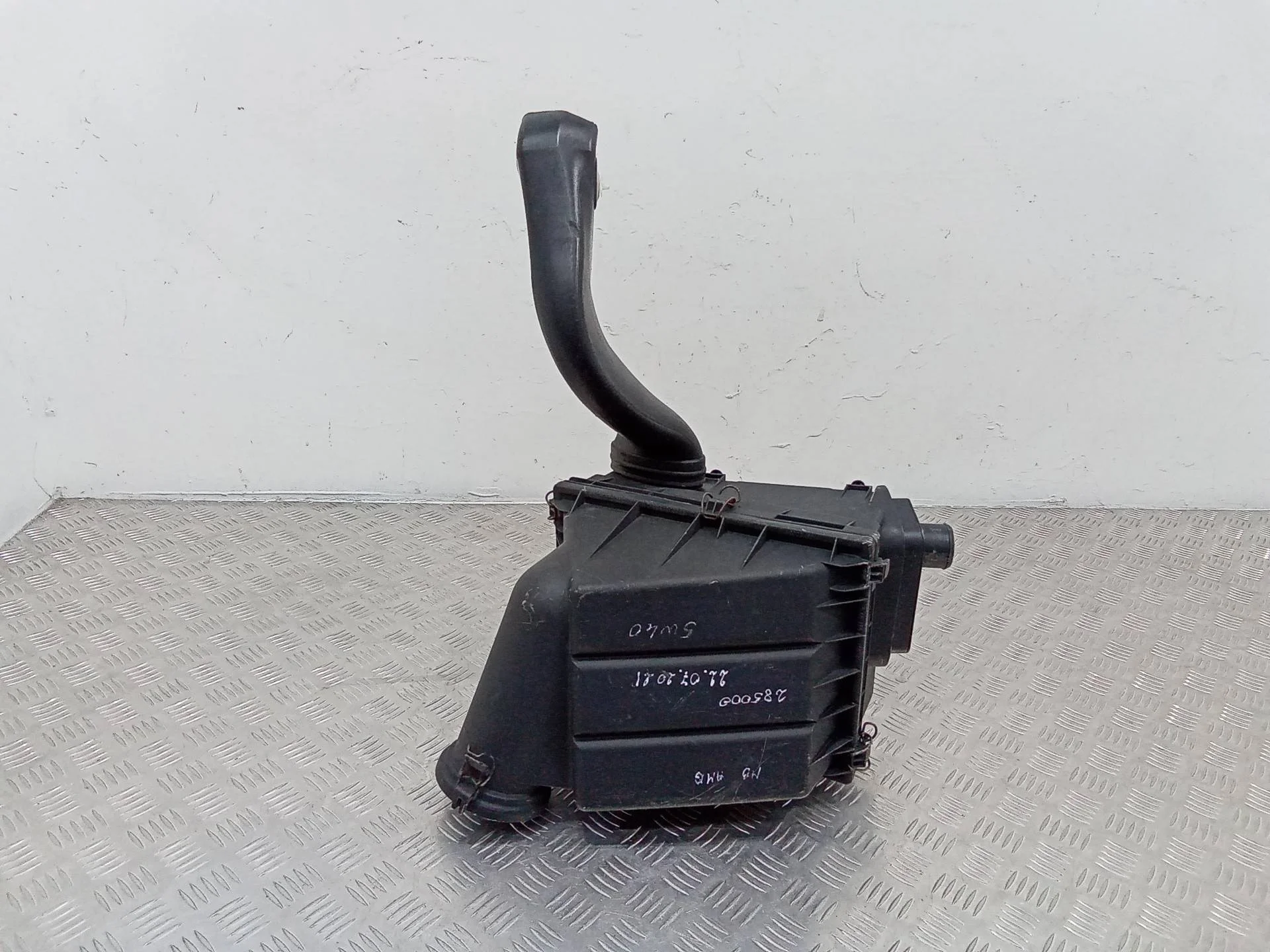 корпус воздушногo фильтра Mercedes-Benz M W163