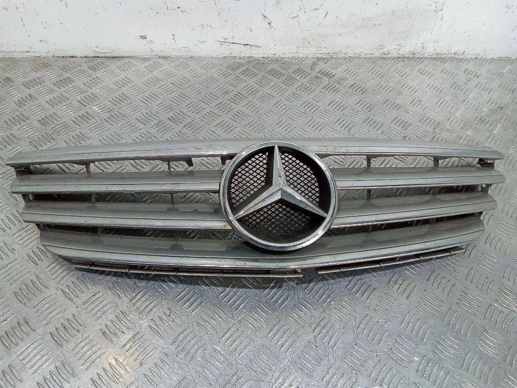 решетка радиатора Mercedes-Benz A W169