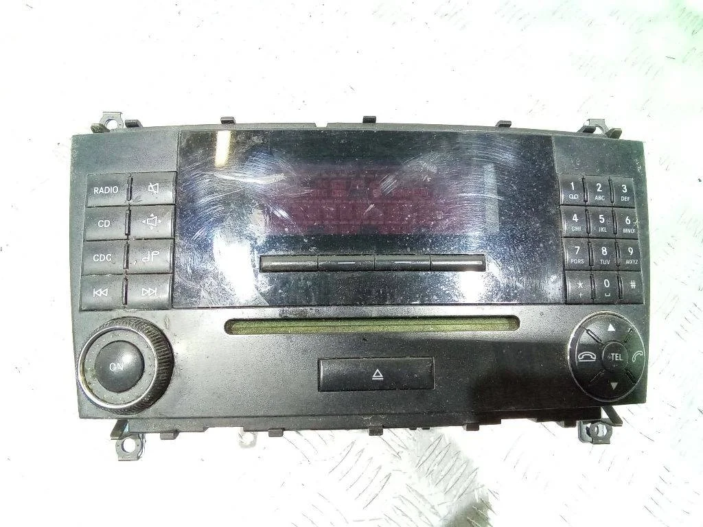 магнитола Mercedes-Benz C W203