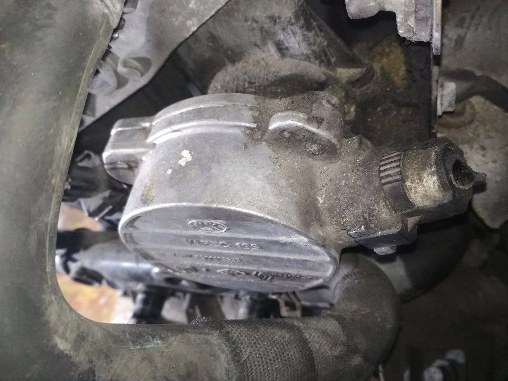вакуумный насос Renault Trafic 2 поколение