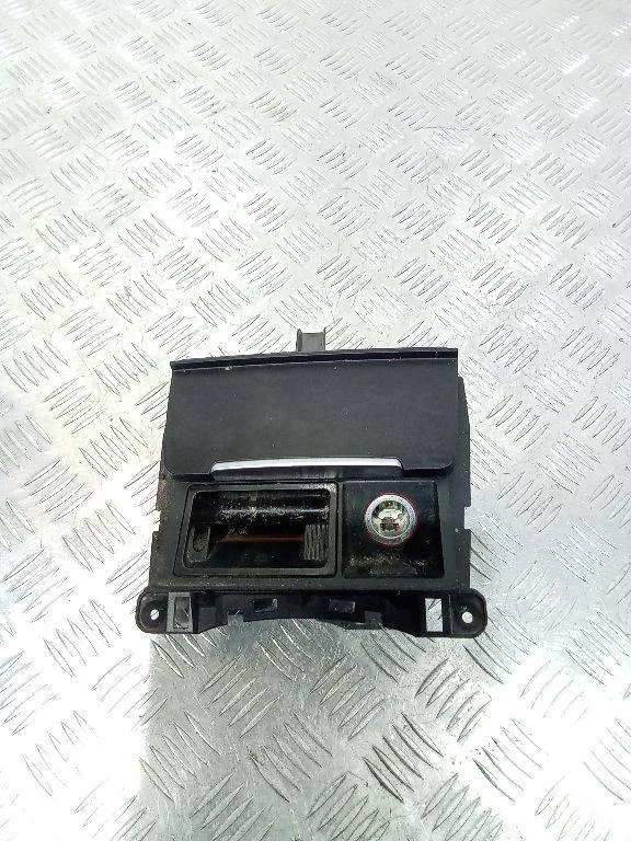 пепельница Audi A4 B7