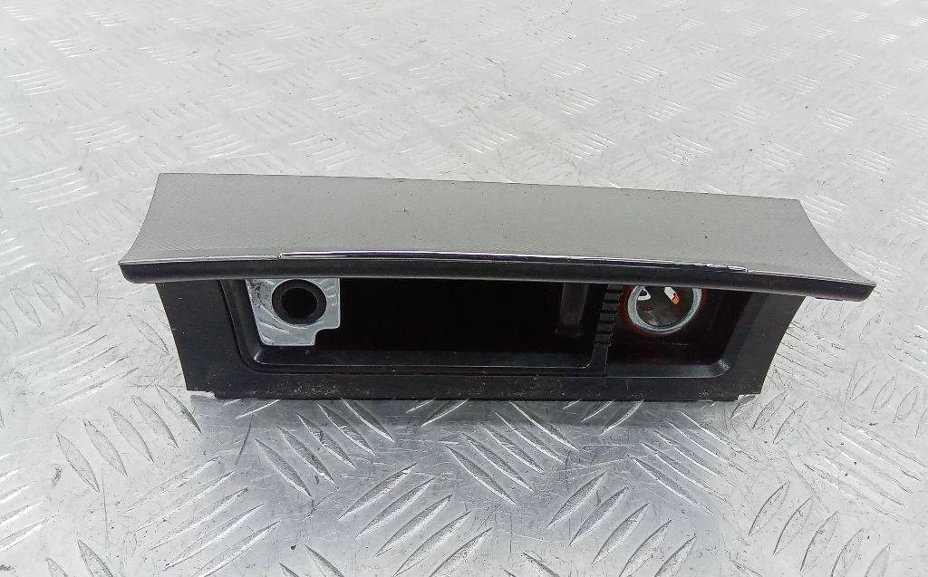 пепельница Volkswagen Passat B6