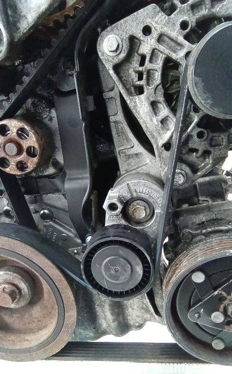 кронштейн генератора Renault Megane 3 поколение