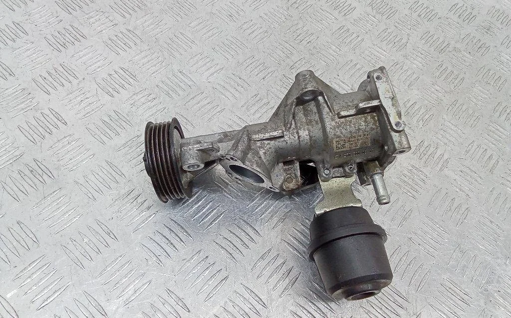 водяная помпа Mercedes-Benz A W176