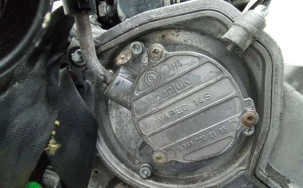 вакуумный насос Mercedes-Benz A W168