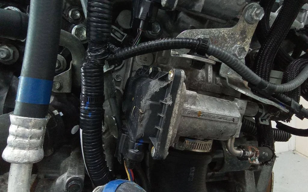 дроссельная заслонка Toyota Verso 1 поколение