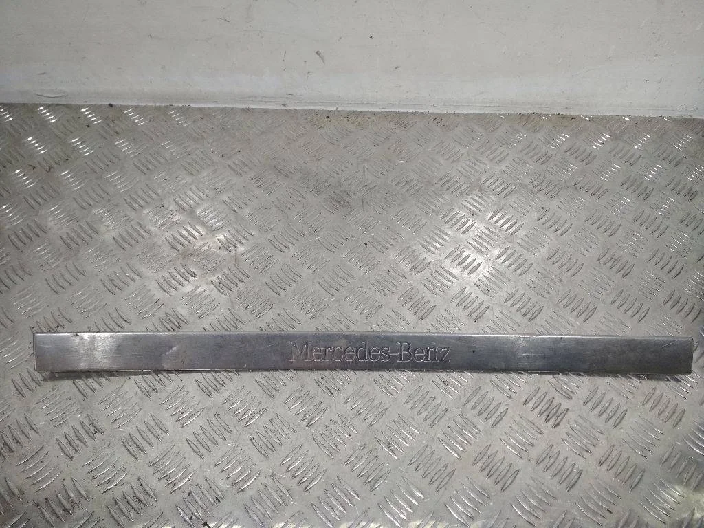 накладка на порог Mercedes-Benz M W163