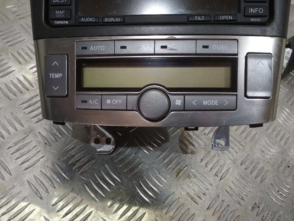 блок управления печки/климат-контроля Toyota Avensis 2 поколение (T250) [рестайлинг]