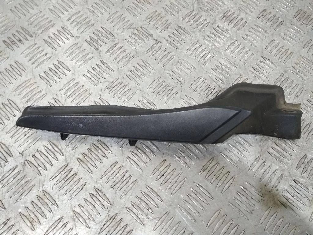 молдинг лобового стекла Renault Megane 3 поколение