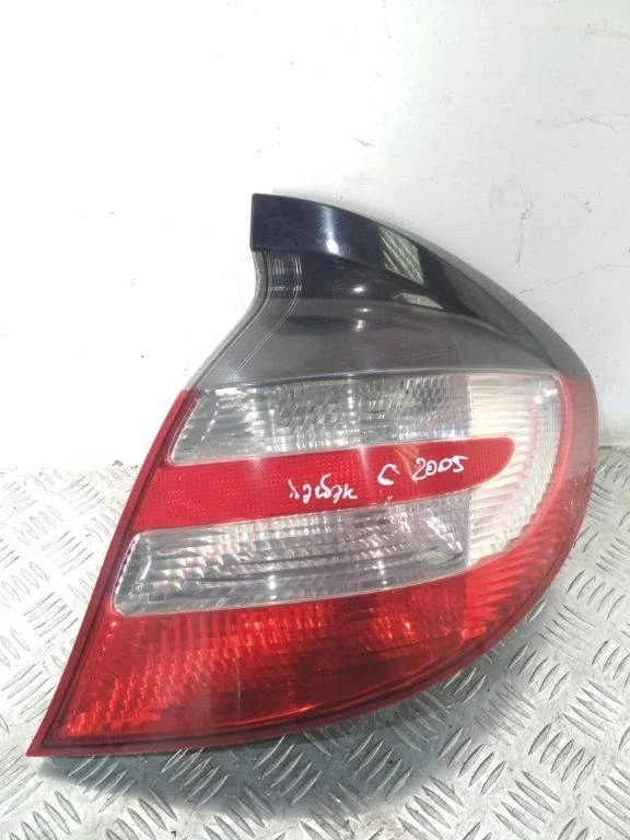 фонарь задний правый Mercedes-Benz C W203 [рестайлинг]
