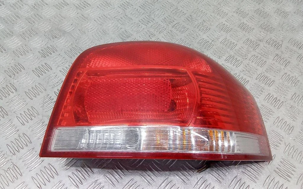 фонарь задний правый Audi A3 8P/8PA [рестайлинг]