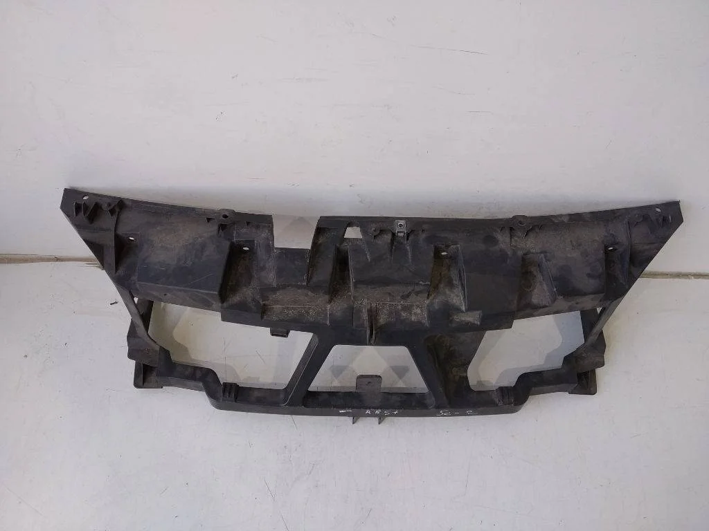 передняя панель (телевизор) Renault Scenic 2 поколение