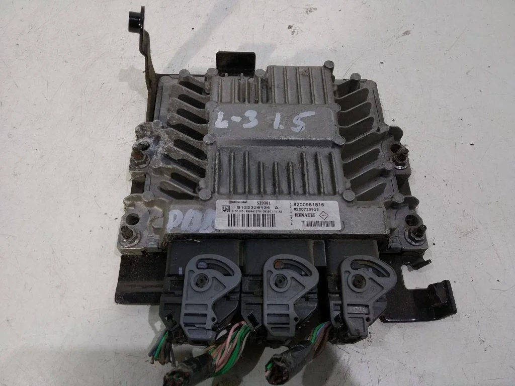 блок управления двигателем Renault Laguna 3 поколение