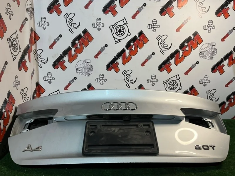 Крышка багажника Audi A4 8K5827023AJ B8, задняя