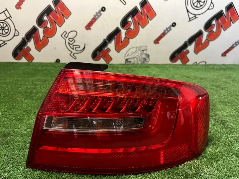 Фонарь Audi A4 8K5945096AC B8, задний правый