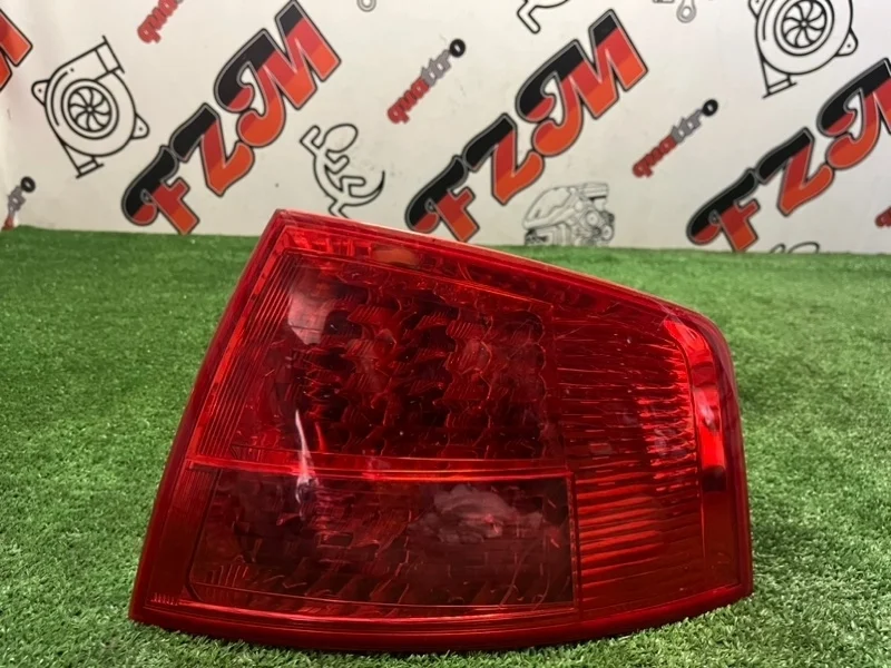 Фонарь Audi A8 4E0945096C D3, задний правый