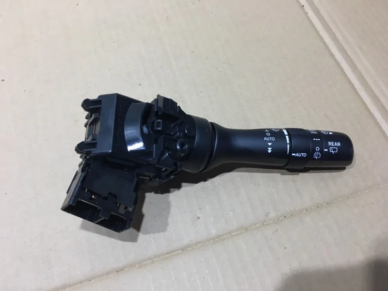 Переключатель стеклоочистителей Toyota Land Cruiser 2015 8465248190 URJ200 1VD-FTV 4.5