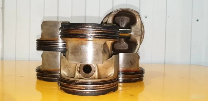 Поршень Bmw 11257613626 N63B44A