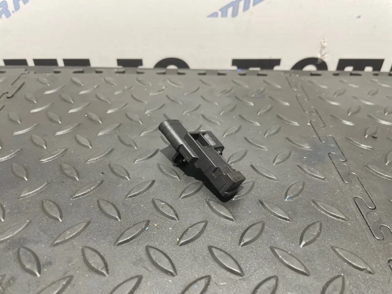 Датчик положения коленвала Bmw 1 13627561753 F20 N13