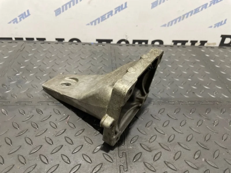 Кронштейн опоры двигателя Bmw М5 22112282627 E60 S85, левый