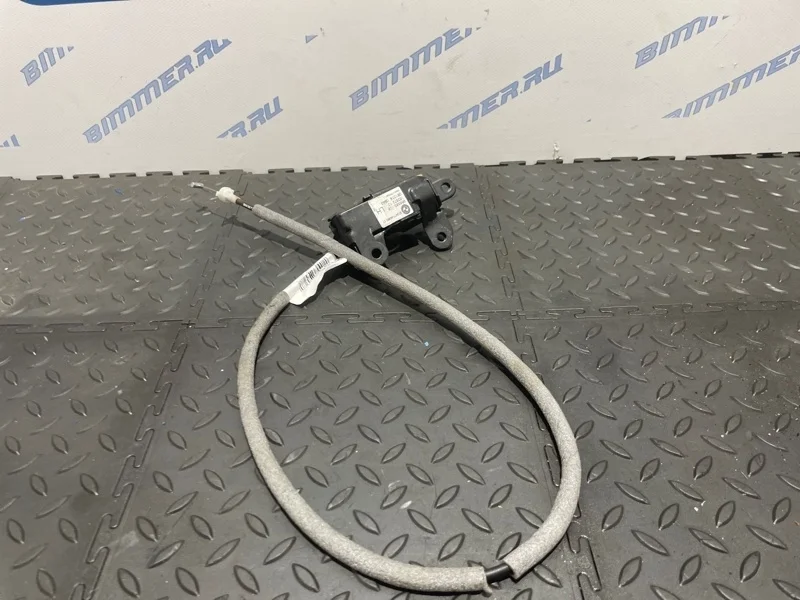 Замок двери багажника Bmw X5 51247183196 E70, левый
