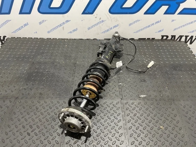 Стойка подвески Bmw 550Ix 37126796859 F10 N63B44A, задняя левая