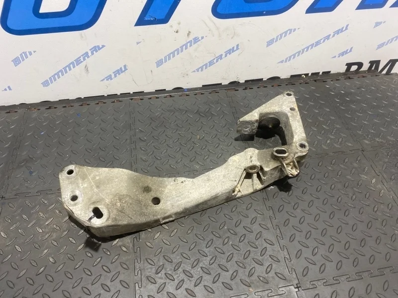 Опора КПП Bmw 328Ix 22116769281 F30 N20B20A