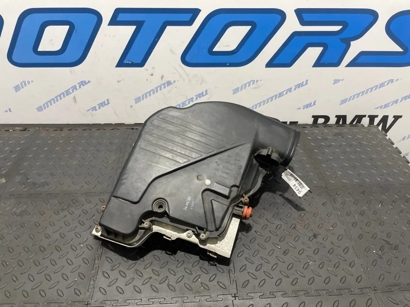 Корпус воздушного фильтра Bmw 550Ix 13717577467 F10 N63B44A