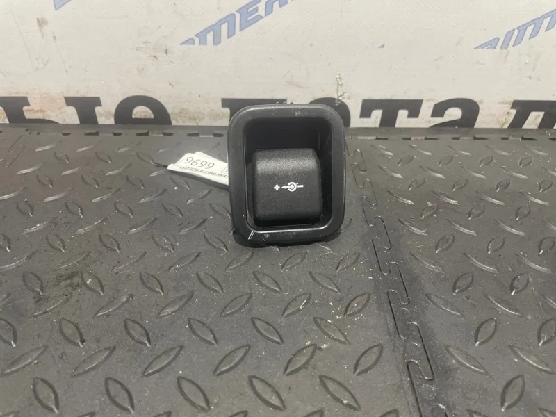 Прикуриватель Bmw 328Ix 61346843098 F30 N20B20A