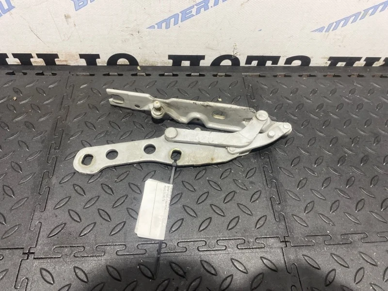 Петля капота Bmw 330Ci 41617028578 E46 M54, правая