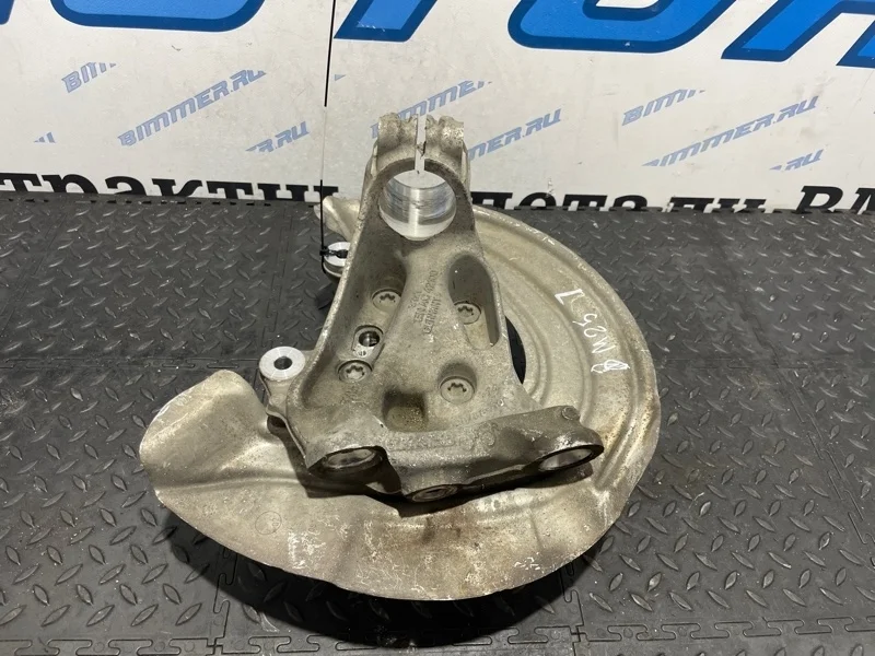 Кулак поворотный Bmw 31216792287 F30, передний левый