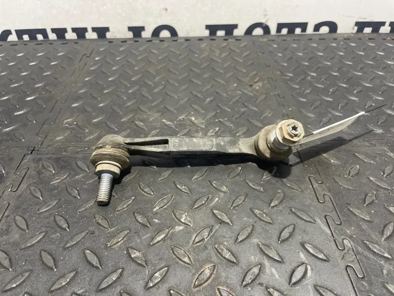 Стойки стабилизатора Bmw 33506785608 F30, задние правые