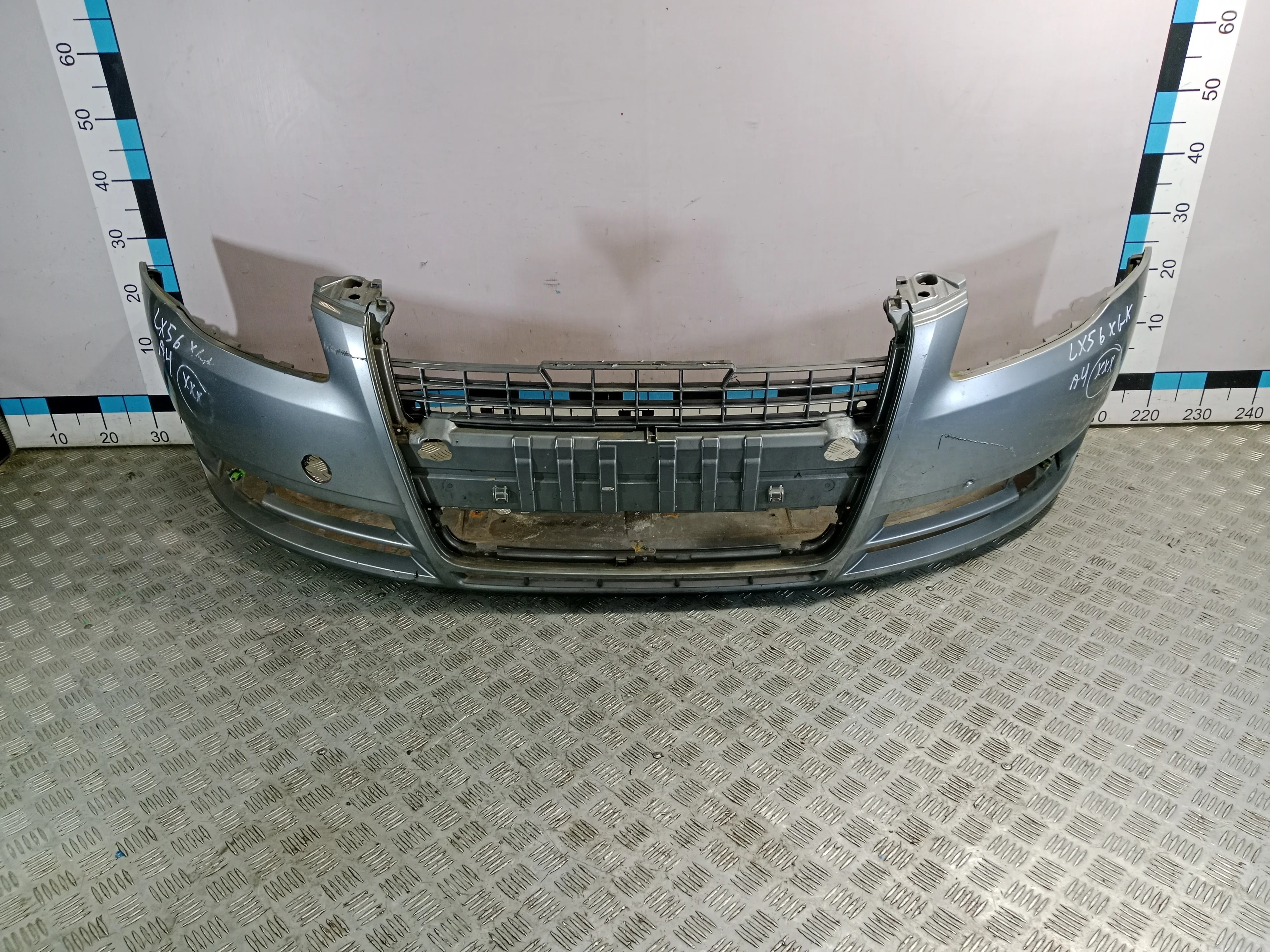 [Б/У] Бампер передний Audi A4 [Код: 00427400 ]