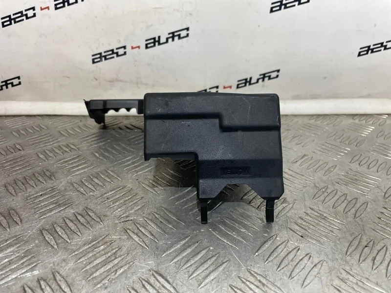 Крышка блока предохранителей Citroen C4 2016 9666817180 B7 1.6