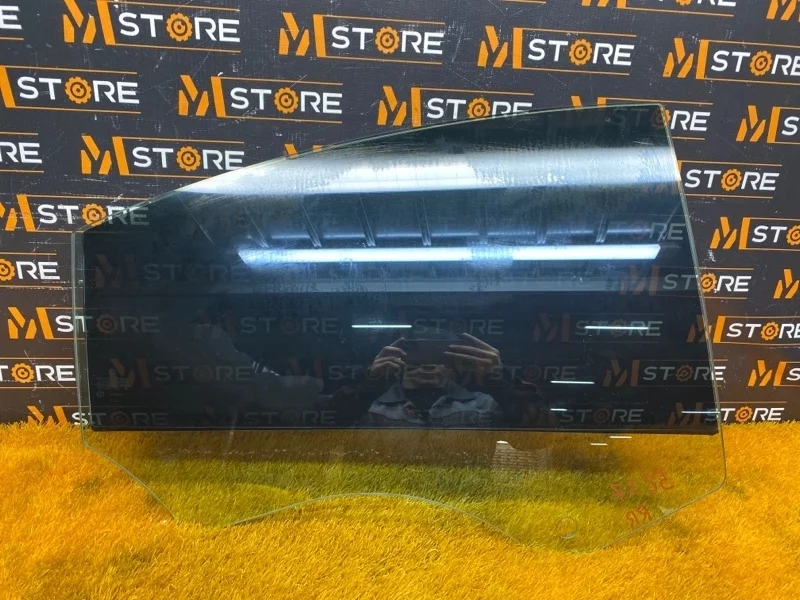 Стекло боковое Mercedes-Benz CLS-Class 2011 W218