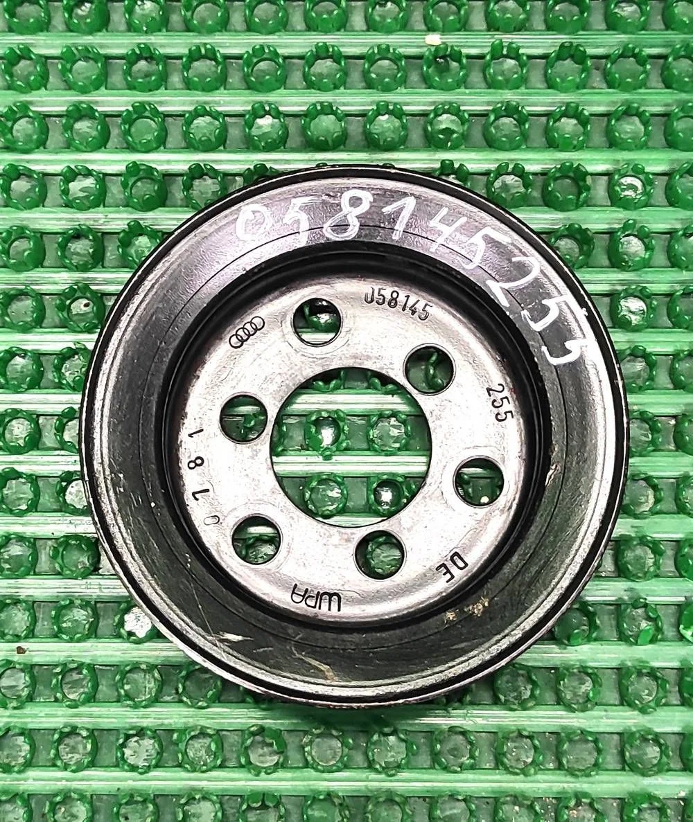 Шкив насоса ГУР 058145255 Пассат A4 B5 рестайлинг (1999—2001) В наличии