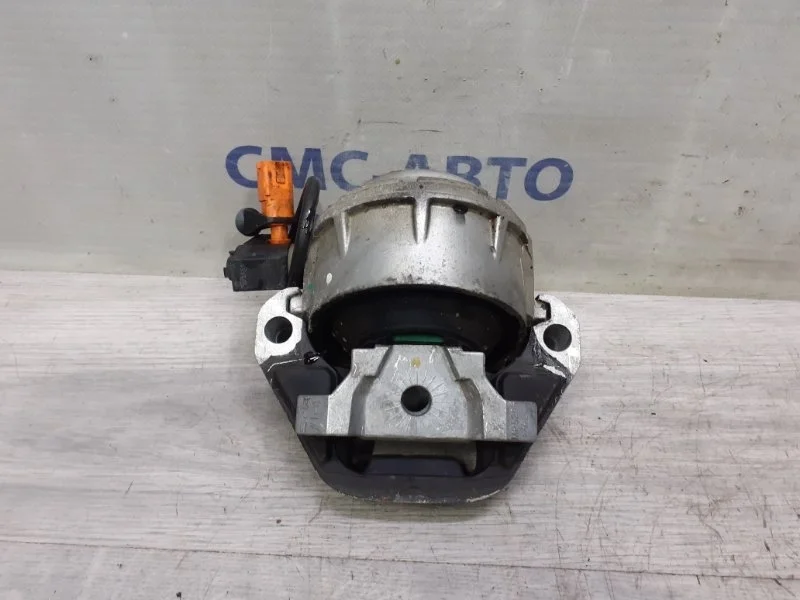 Опора ДВС Audi A8 2013 4G0199381LD D4 3.0 CGW, правая