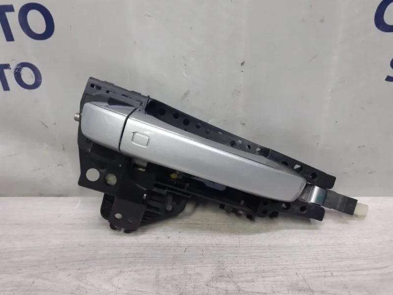 Ручка двери наружная Audi A8 2010 4H0837206BGRU D4 3.0 CGW, правая