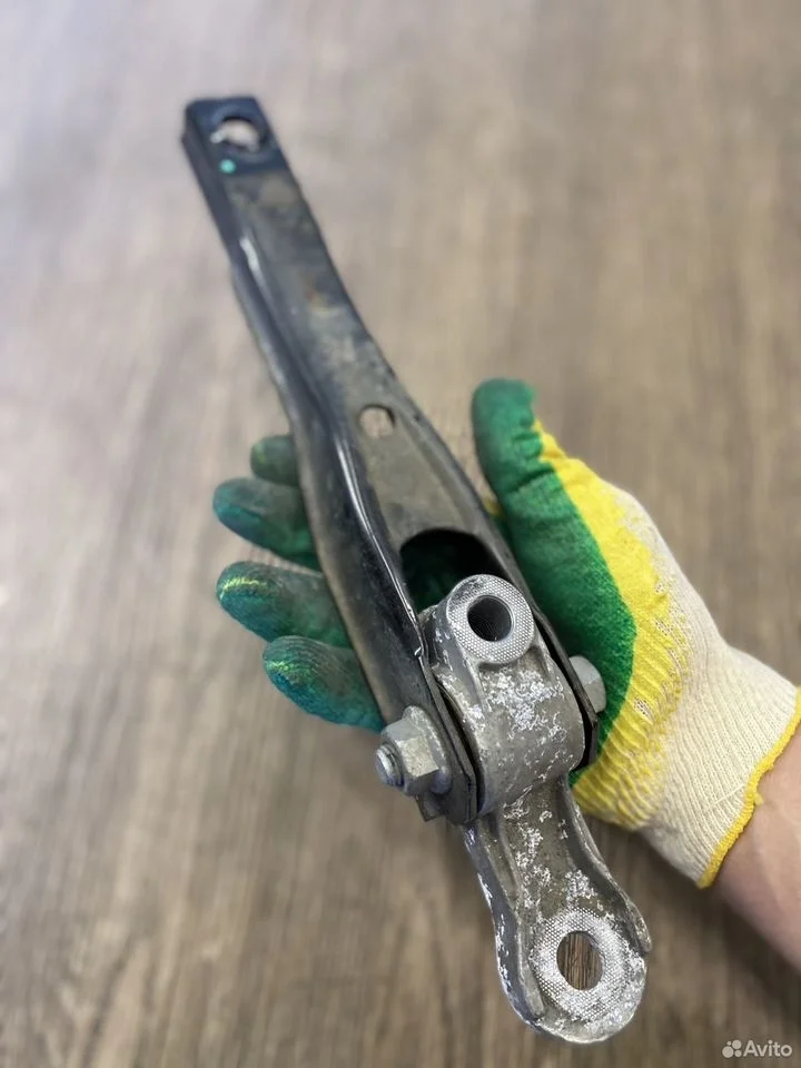 Опора двигателя tiguan 2