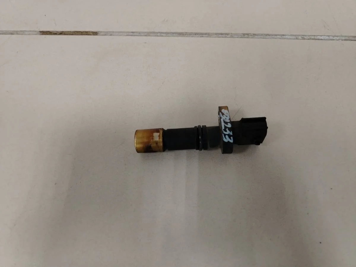 Датчик положения коленвала Toyota Corolla E150 2006-2013