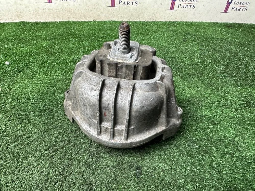 Подушка двигателя BMW 320i E90