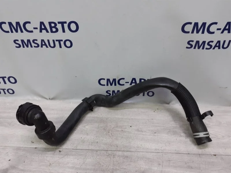 Патрубок охлаждения Volvo S60 32249283 С60 1.6