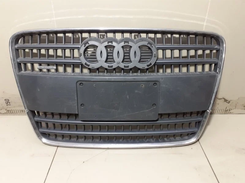 Решетка радиатора Audi Q7 4L