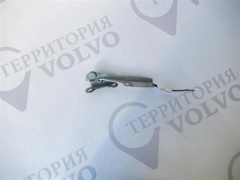 Петля капота левая